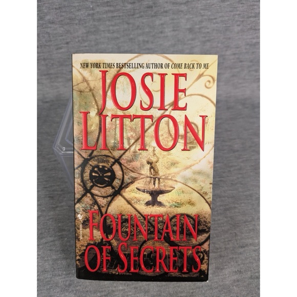 🍭 3/$10 Josie Litton: Fountain of Secrets- Akora Book #5 (Paperback) - Picture 1 of 4